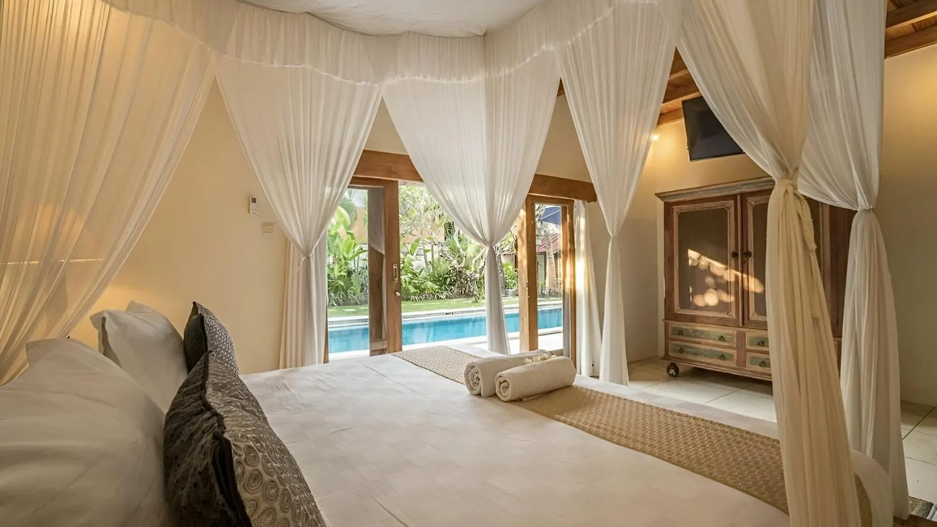 Villa Umah Maya 3Br Seminyak Indonesia